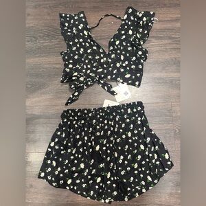Kiwi and punch crop top and drawstring shorts size M